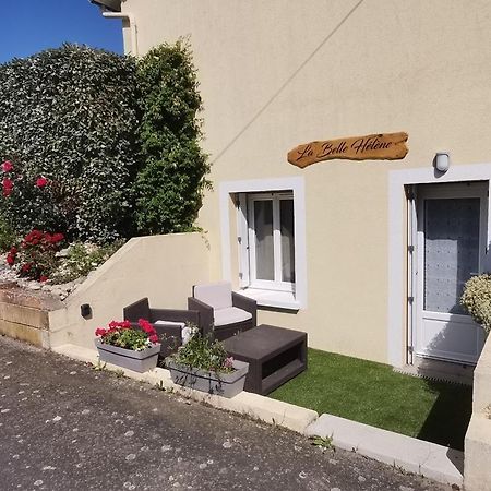 Gite - Chambres D'Hotes La Belle Helene Bressuire Bagian luar foto