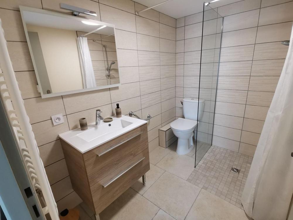Gite - Chambres D'Hotes La Belle Helene Bressuire Bagian luar foto